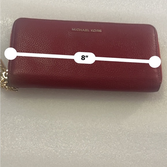 ♥️🌺♥️ Michael Kors large wallet (red wine color ) - Picture 7 of 17